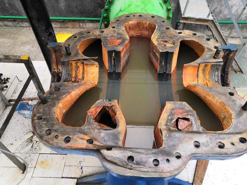 中開水泵維修(圖2) 中開水泵維修(圖2)